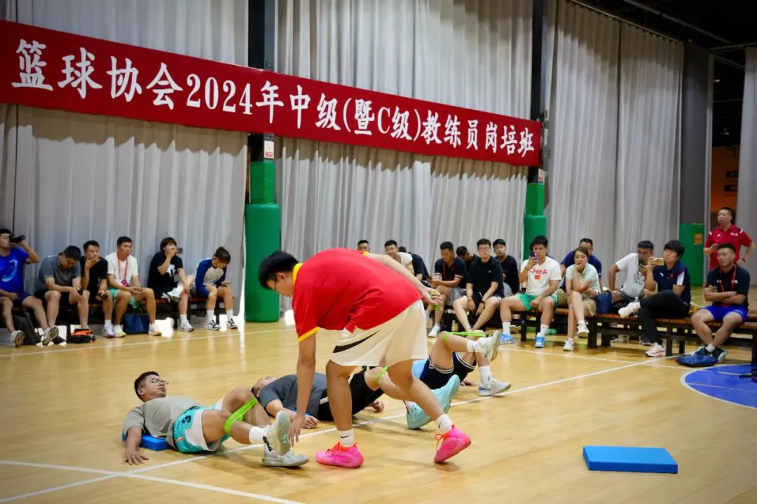 篮球小学生基本功训练教学反思简短_2